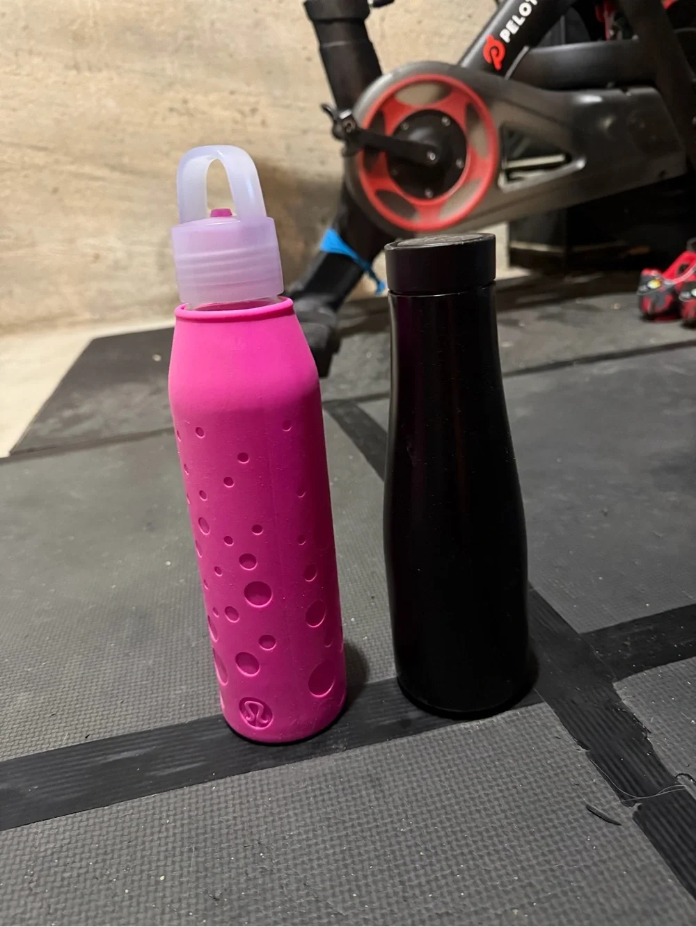 Bundle Lululemon water bottles